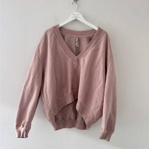 SKIMS Boyfriend Fleece Oversized V-Neck Pullover in Light Fawn L - Picture 4 of 8